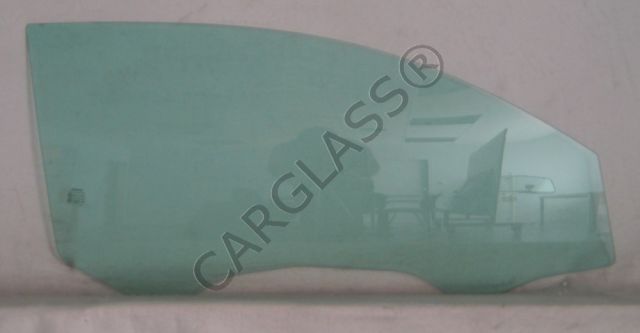 Фото Боковое стекло на вольво с30, volvo c30 в наличии на нашем складе